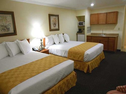& 3* Buena Park